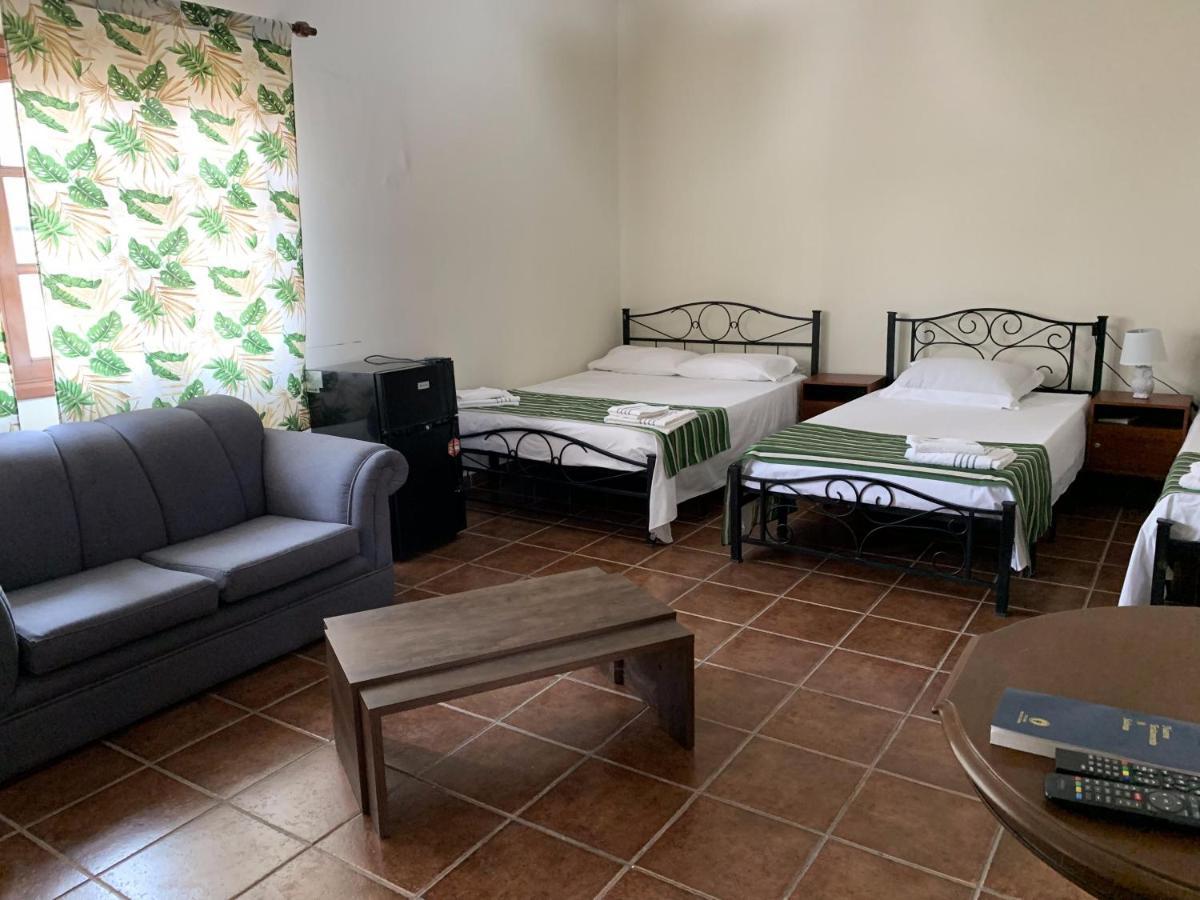 Lili'S Hostel Santa Cruz de La Sierra Eksteriør bilde