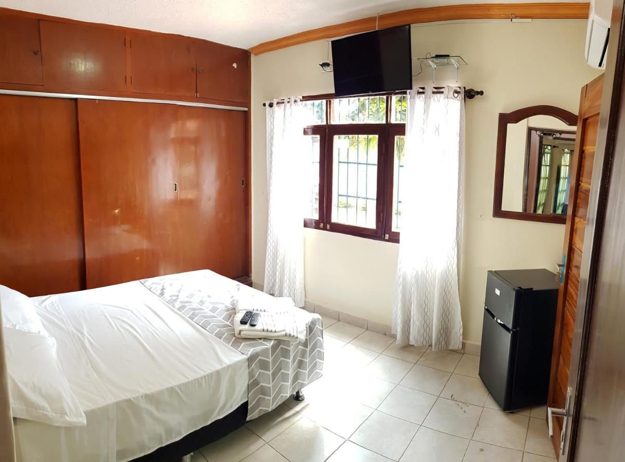 Lili'S Hostel Santa Cruz de La Sierra Eksteriør bilde