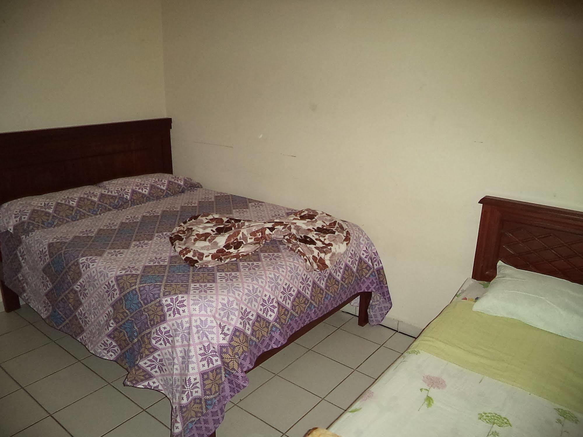 Lili'S Hostel Santa Cruz de La Sierra Eksteriør bilde